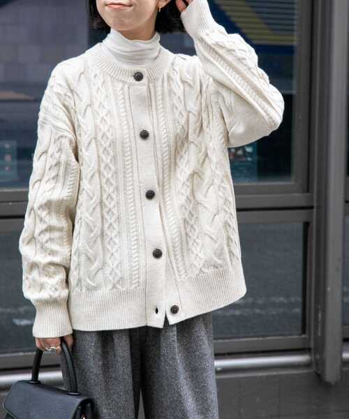 FORK&SPOON（フォークアンドスプーン）の「FORK&SPOON　アラン柄ニットカーディガン（カーディガン/ボレロ・レディース・レッド/チャコールグレー/グレー/アイボリー・1）」の5枚目の写真