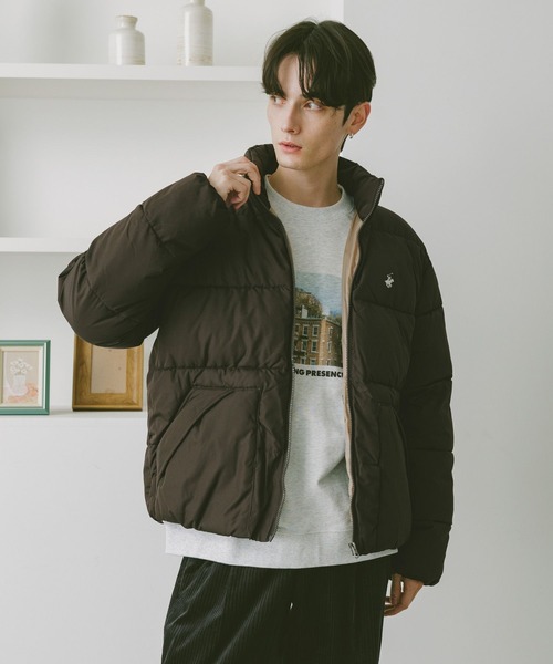 BEVERLY HILLS POLO CLUB（ビバリーヒルズポロクラブ）の「【BEVERLY HILLS POLO CLUB】ONE POINT LOGO PADDED JACKET / ビバリーヒルズポロクラブワンポイントロゴパテッドジャケット（ダウンジャケット/コート・メンズ・オリーブ/ブラック/グレー/ブラウン/オフホワイト・X-LARGE/MEDIUM/LARGE）」の4枚目の写真