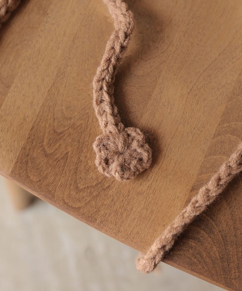 フラワーモチーフ付き ニットイヤーマフラー 耳当て（イヤーマフ