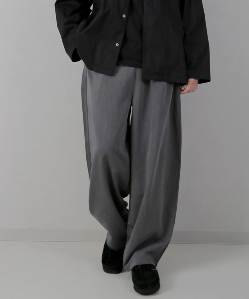 CERCA(チェルカ)の「LEMS/ワイドカーブパンツ(RS/)(スラックス・メンズ・グレー/ブラック・LARGE/MEDIUM/X-LARGE)」の2枚目の写真