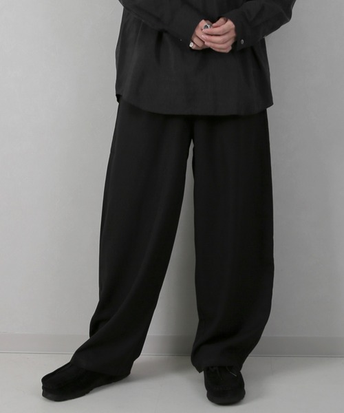 CERCA(チェルカ)の「LEMS/ワイドカーブパンツ(RS/)(スラックス・メンズ・グレー/ブラック・LARGE/MEDIUM/X-LARGE)」の1枚目の写真