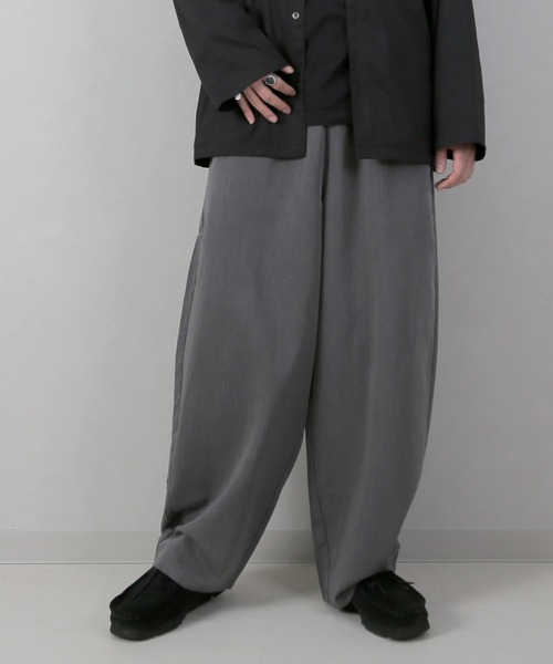 CERCA(チェルカ)の「LEMS/ワイドカーブパンツ(RS/)(スラックス・メンズ・グレー/ブラック・LARGE/MEDIUM/X-LARGE)」の3枚目の写真