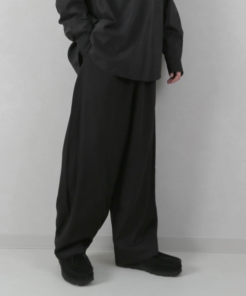 CERCA(チェルカ)の「LEMS/ワイドカーブパンツ(RS/)(スラックス・メンズ・グレー/ブラック・LARGE/MEDIUM/X-LARGE)」の11枚目の写真