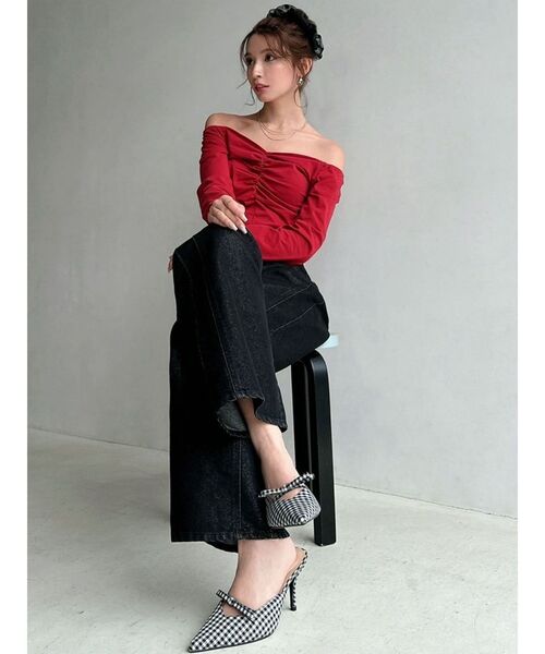 RESEXXY(リゼクシー)の「デコルテギャザーカットトップス(Tシャツ/カットソー・レディース・ホワイト/レッド/ブラック・FREE)」の7枚目の写真