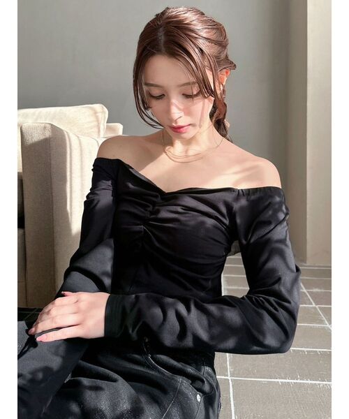 RESEXXY(リゼクシー)の「デコルテギャザーカットトップス(Tシャツ/カットソー・レディース・ホワイト/レッド/ブラック・FREE)」の12枚目の写真