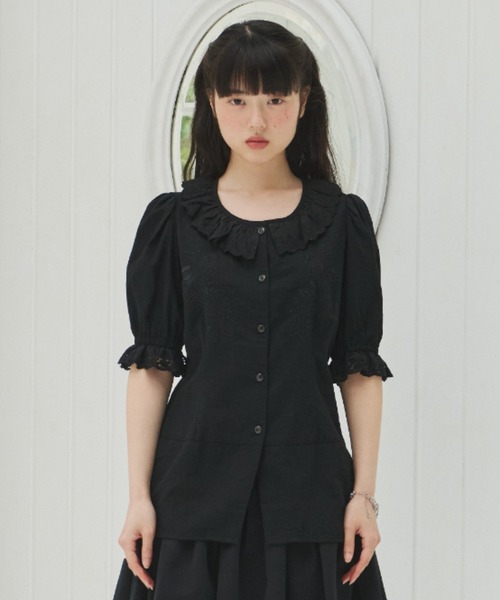embroidery frill puff blouse / エンブロイダリーフリルパフ