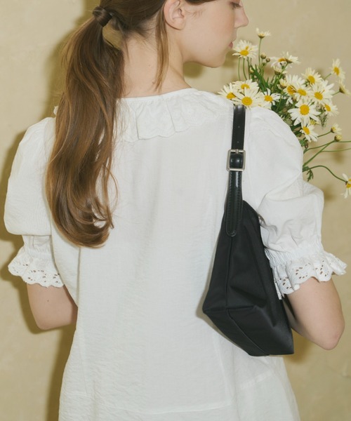 GIUNON（ジウノン）の「embroidery frill puff blouse / エンブロイダリーフリルパフブラウス（シャツ/ブラウス・レディース・ブラック/ホワイト・FREE）」の6枚目の写真