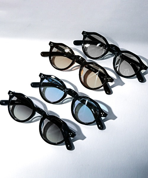 LUXSTYLE(ラグスタイル)の「調光機能付きUVカット六角形サングラス(サングラス・メンズ・ブラック×ブルー/ブラック×グレー/ブラック/ブラウン・FREE)」の16枚目の写真