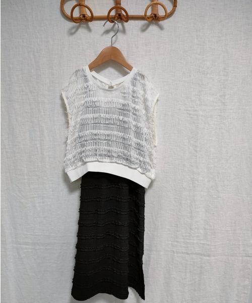 TARKER（ターカー）の「フリルジャガードキャミワンピース（ワンピース・キッズ・ブラック/オフホワイト・90/100/110/120/130/140/150）」の7枚目の写真