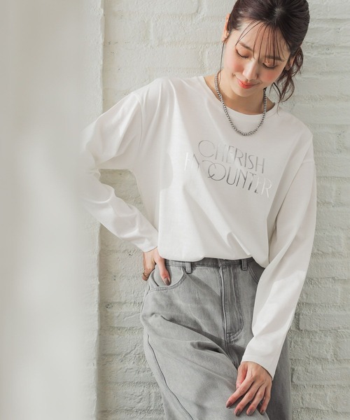 GLOBAL WORK(グローバルワーク)の「リッチクリーンプリントロンT/286046(Tシャツ/カットソー・レディース・スミクロ/グレイッシュベージュ/ホワイト系その他7/ホワイト系その他6/ホワイト系その他5・MEDIUM/SMALL/LARGE)」の16枚目の写真