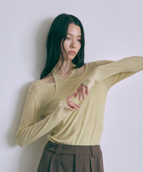 EN NEUME（エンノイム）の「Faux Layer Sheer Ribbed Top（Tシャツ/カットソー・レディース・ブラック/杢グレー/イエロー/ホワイト・FREE）」の4枚目の写真