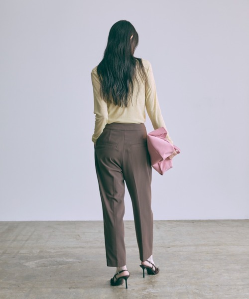 EN NEUME（エンノイム）の「Faux Layer Sheer Ribbed Top（Tシャツ/カットソー・レディース・ブラック/杢グレー/イエロー/ホワイト・FREE）」の14枚目の写真