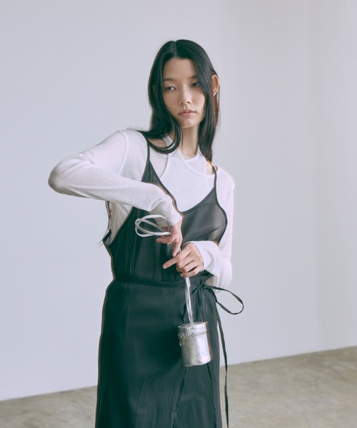 EN NEUME（エンノイム）の「Faux Layer Sheer Ribbed Top（Tシャツ/カットソー・レディース・ブラック/杢グレー/イエロー/ホワイト・FREE）」の17枚目の写真