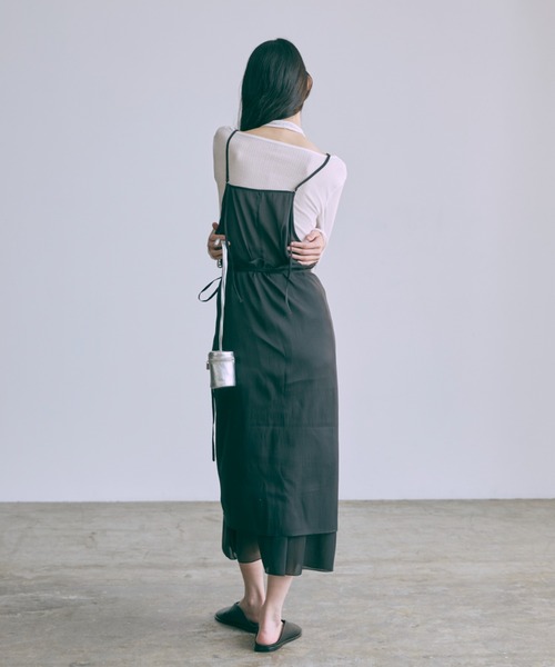 EN NEUME（エンノイム）の「Faux Layer Sheer Ribbed Top（Tシャツ/カットソー・レディース・ブラック/杢グレー/イエロー/ホワイト・FREE）」の22枚目の写真