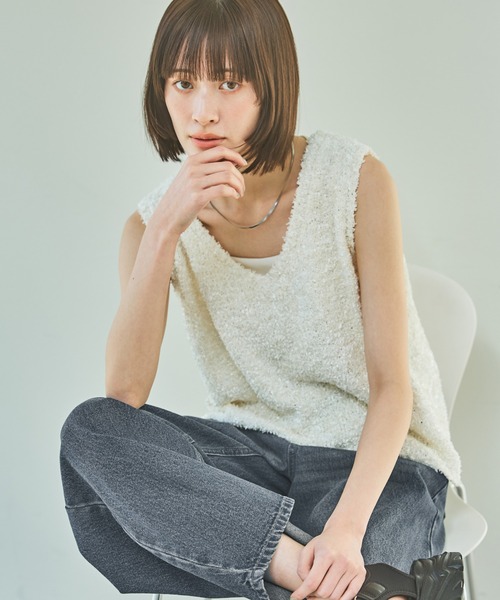 LAKOLE（ラコレ）の「フラッグヤーンニットベスト / 325089（ベスト・レディース・ミント/ブラック/アイボリー・FREE）」の2枚目の写真