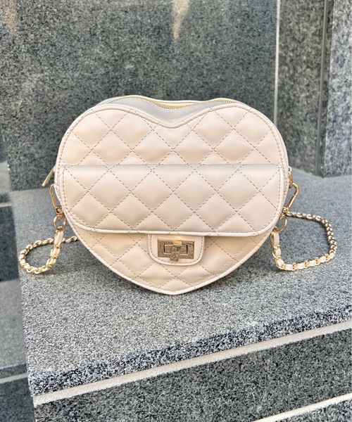 one wayザッカ（ワンウェイザッカ）の「ハートキルティングチェーンバック（ショルダーバッグ・レディース・ブラック/レッド/アイボリー・FREE）」の9枚目の写真