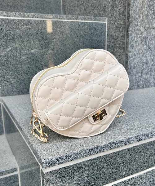 one wayザッカ（ワンウェイザッカ）の「ハートキルティングチェーンバック（ショルダーバッグ・レディース・ブラック/レッド/アイボリー・FREE）」の10枚目の写真