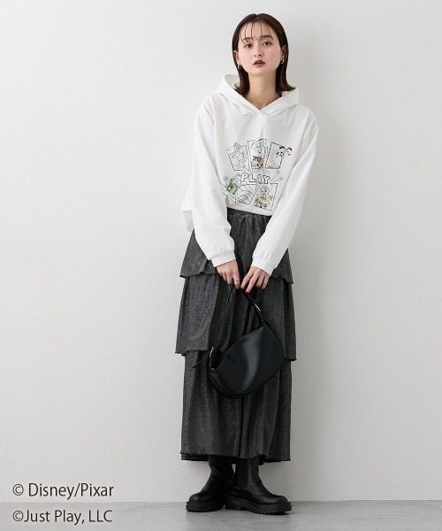 Disney（ディズニー）の「【販売終了】【Disney】いろいろキャラクターフード付トレーナー(親子おそろいコーデ可）（スウェット・レディース・オフホワイト/テラコッタ/ブラック・5L～6L/L～LL/3L～4L）」の9枚目の写真