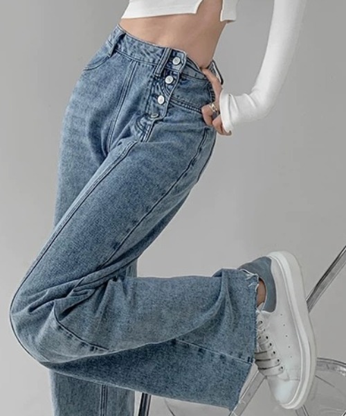 ampm(エーエムピーエム)の「※ハイウエスト切りっぱなしデニムストレートパンツ(デニムパンツ・レディース・ブルー・L/M/S)」の1枚目の写真