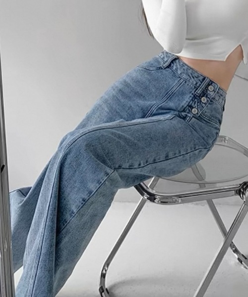 ampm(エーエムピーエム)の「※ハイウエスト切りっぱなしデニムストレートパンツ(デニムパンツ・レディース・ブルー・L/M/S)」の4枚目の写真