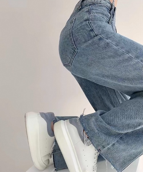 ampm(エーエムピーエム)の「※ハイウエスト切りっぱなしデニムストレートパンツ(デニムパンツ・レディース・ブルー・L/M/S)」の5枚目の写真