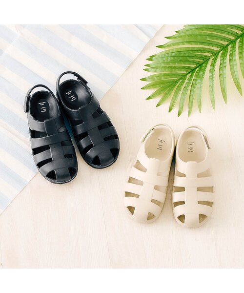 apres les cours(アプレレクール)の「EVAグルカサンダル(サンダル・キッズ・ブラック/ベージュ・15 /16/17/18/19/14)」の14枚目の写真