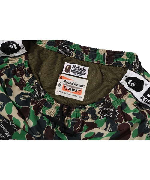 A BATHING APE 迷彩　スノボパンツ A BATHING APE（アベイシングエイプ）の「SHARK 1ST CAMO SWEAT