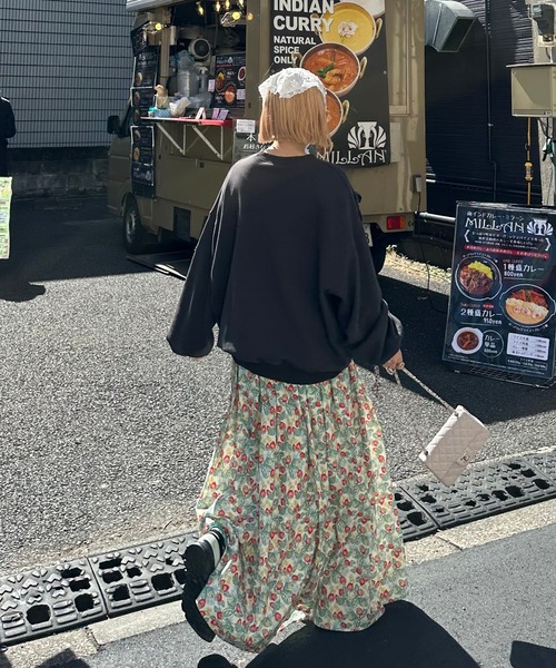 Alley Tokyo（アリートーキョー）の「いちご柄ロングスカート