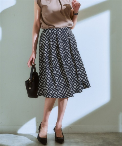 7days Life Styling（セブンデイズライフスタイリング）の「カットソー素材フレアスカート（裏地付）<大きいサイズ有>（スカート・レディース・ブラック/ブラック系2/ベージュ系1/ブラック系1・S/M/L/LL/3L）」の17枚目の写真