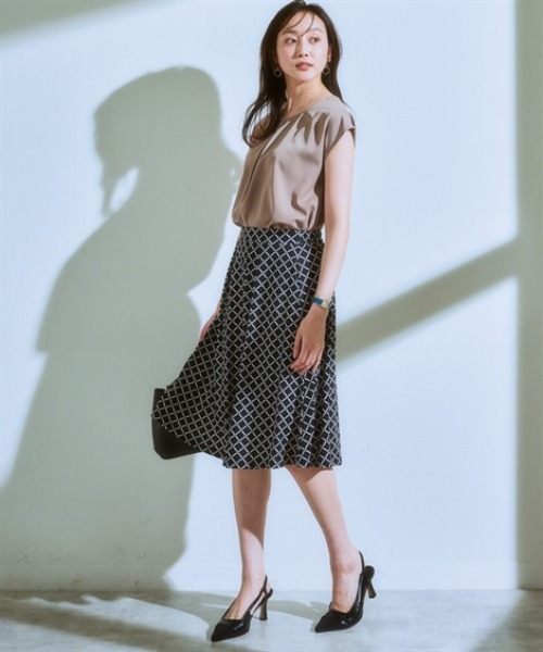 7days Life Styling（セブンデイズライフスタイリング）の「カットソー素材フレアスカート（裏地付）<大きいサイズ有>（スカート・レディース・ブラック/ブラック系2/ベージュ系1/ブラック系1・S/M/L/LL/3L）」の16枚目の写真