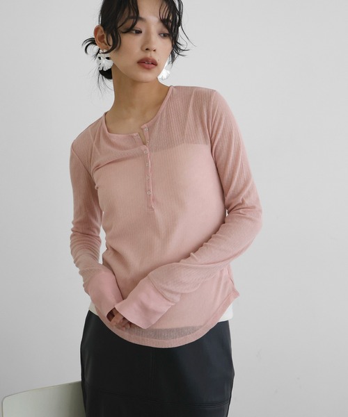 hellam(へラム)の「ヘンリーネックシアートップス(Tシャツ/カットソー・レディース・杢グレー/ピンク/アイボリー/ブラック・FREE)」の4枚目の写真