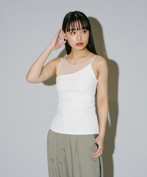 terrace(テラス)の「カップ付きスムースインナーキャミソール (カップ取り外し可能)(キャミソール・レディース・ブラック/チャコールグレー/オフホワイト・MEDIUM)」の2枚目の写真