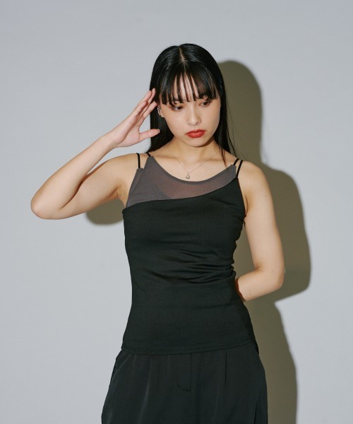 terrace(テラス)の「カップ付きスムースインナーキャミソール (カップ取り外し可能)(キャミソール・レディース・ブラック/チャコールグレー/オフホワイト・MEDIUM)」の11枚目の写真