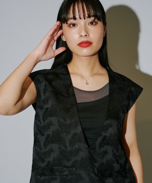 terrace(テラス)の「カップ付きスムースインナーキャミソール (カップ取り外し可能)(キャミソール・レディース・ブラック/チャコールグレー/オフホワイト・MEDIUM)」の5枚目の写真