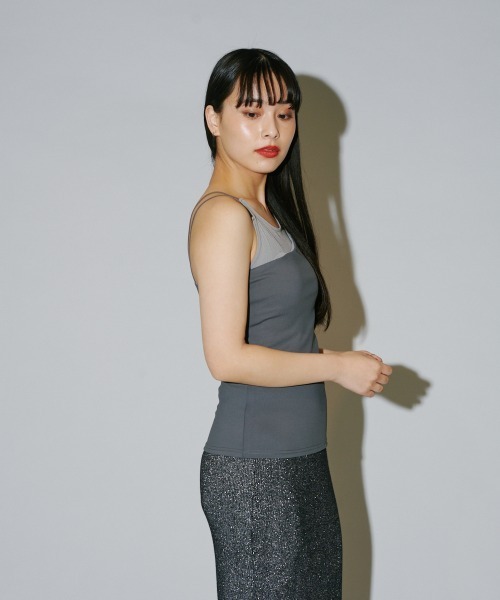 terrace(テラス)の「カップ付きスムースインナーキャミソール (カップ取り外し可能)(キャミソール・レディース・ブラック/チャコールグレー/オフホワイト・MEDIUM)」の16枚目の写真
