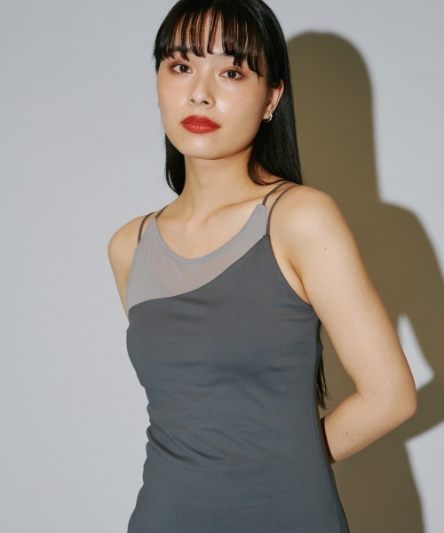 terrace(テラス)の「カップ付きスムースインナーキャミソール (カップ取り外し可能)(キャミソール・レディース・ブラック/チャコールグレー/オフホワイト・MEDIUM)」の15枚目の写真