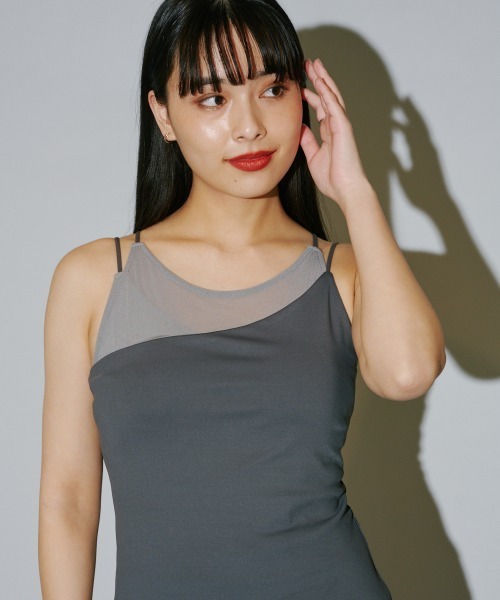 terrace(テラス)の「カップ付きスムースインナーキャミソール (カップ取り外し可能)(キャミソール・レディース・ブラック/チャコールグレー/オフホワイト・MEDIUM)」の20枚目の写真