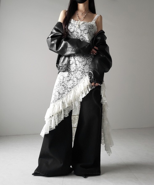 me+em select(ミームセレクト)の「※【 2color 】アシンメトリーフリルレイヤードレースキャミワンピース / asymmetry frill layered lace cami onepiece(ワンピース・レディース・ブラック/アイボリー・FREE)」の13枚目の写真