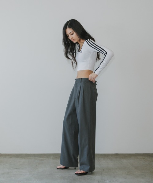 adidas(アディダス)の「adidas/アディダス 3S LS CROP スリーストライプス 長袖クロップTシャツ(Tシャツ/カットソー・レディース・ホワイト/ブラック・L/M/S/XS/XL)」の22枚目の写真