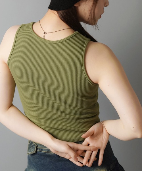 SPINNS（スピンズ）の「去年より柔らかくさらに着心地UP！/カップ付き アメスリタンクトップ/2サイズ・4色展開（タンクトップ・レディース・チャコール/カーキ/オフホワイト/ブラック・M/S）」の19枚目の写真