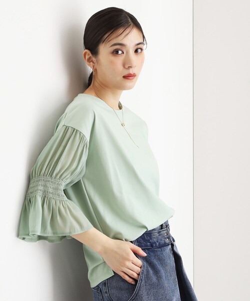 THE SHOP TK (ザ ショップ ティーケー )の「袖シャーリングシアープルオーバー【洗濯機OK】(Tシャツ/カットソー・レディース・グリーン系/ライトイエロー系/オフホワイト/ブラック・12/13)」の6枚目の写真
