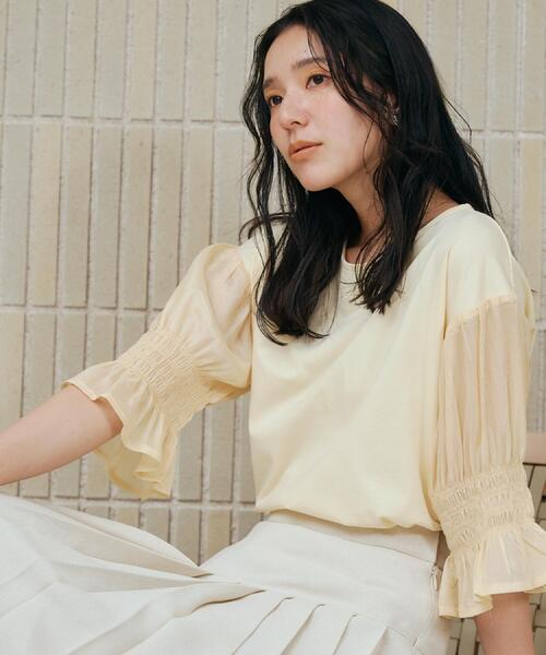 THE SHOP TK (ザ ショップ ティーケー )の「袖シャーリングシアープルオーバー【洗濯機OK】(Tシャツ/カットソー・レディース・グリーン系/ライトイエロー系/オフホワイト/ブラック・12/13)」の7枚目の写真