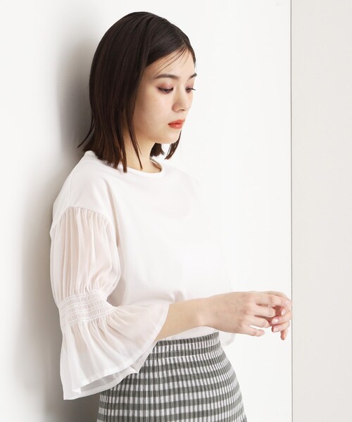 THE SHOP TK (ザ ショップ ティーケー )の「袖シャーリングシアープルオーバー【洗濯機OK】(Tシャツ/カットソー・レディース・グリーン系/ライトイエロー系/オフホワイト/ブラック・12/13)」の9枚目の写真