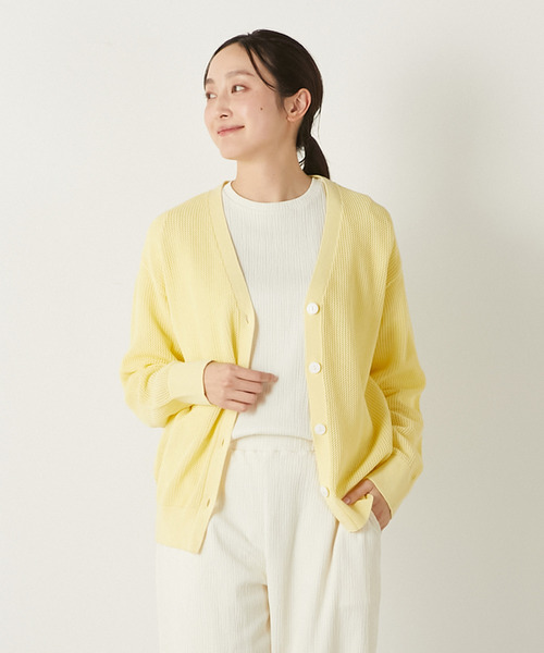 MELROSE claire（メルローズ クレール）の「【コットンメッシュVネックカーディガン】（カーディガン/ボレロ・レディース・ライトイエロー/オフホワイト/ネイビー・FREE）」の3枚目の写真
