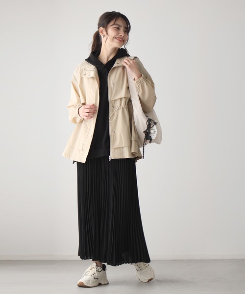 Ehre style(エーレスタイル)の「2wayで楽しむ綺麗めでカワイイギャザーブルゾン(ブルゾン・レディース・アイボリー/ベージュ/ブルーグレー・FREE)」の10枚目の写真
