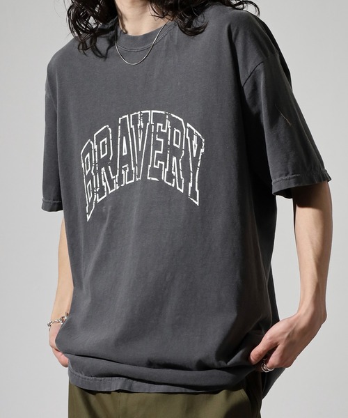 MODISH GAZE(モディシュガゼ)の「MODISH GAZE ピグメントアーチロゴTシャツ(BRAVERY)(Tシャツ/カットソー・メンズ・スミクロ/アイボリー/バーガンディー・M/L)」の16枚目の写真