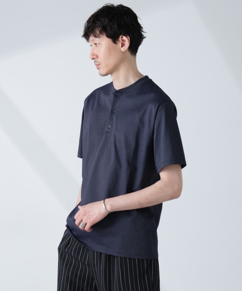 NANO universe（ナノユニバース）の「ソラーロライトストレッチヘンリーネックTシャツ（セットアップ可）（Tシャツ/カットソー・メンズ・ネイビー/カーキ・M/L）」の19枚目の写真