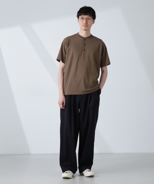 NANO universe（ナノユニバース）の「ソラーロライトストレッチヘンリーネックTシャツ（セットアップ可）（Tシャツ/カットソー・メンズ・ネイビー/カーキ・M/L）」の14枚目の写真