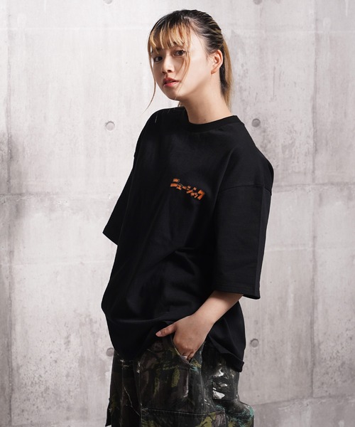 1111clothing(ワンフォークロージング)の「NEW JACK クレヨンタッチ イラストTシャツ / NEW JACK Crayon Touch Illustration T-shirt(Tシャツ/カットソー・メンズ・ブラック/ホワイト・M/L)」の17枚目の写真