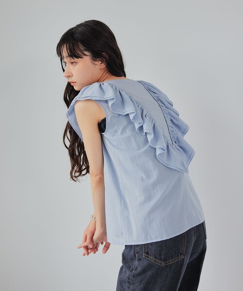 EMMEL REFINES（エメルリファインズ）の「＜EMMEL REFINES＞EM Vフリル リボンノースリーブ ブラウス（シャツ/ブラウス・レディース・ブラック/ライトブルー・FREE）」の7枚目の写真